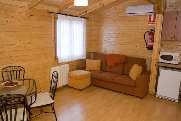 Cabanas De Javalambre Камарена де ла Сиера Екстериор снимка
